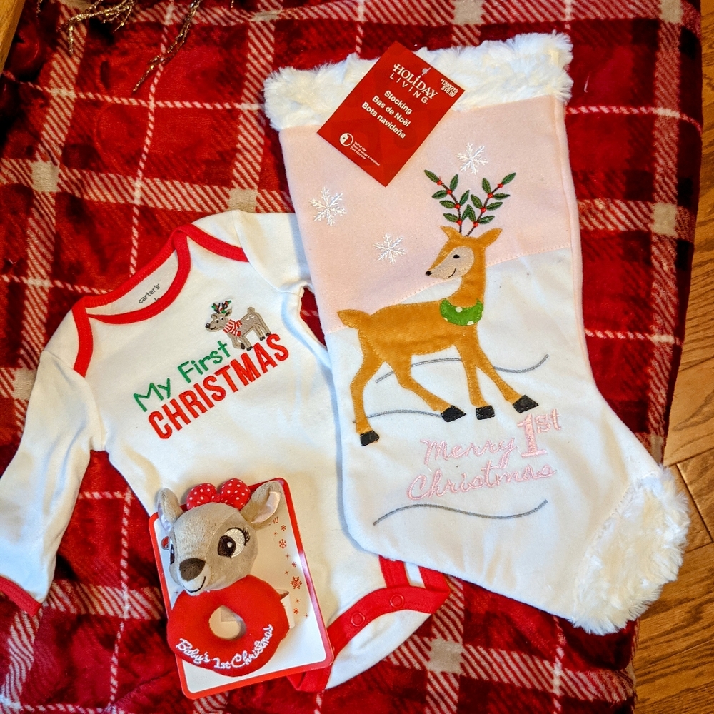 🌲Baby girls 1st stocking, onesie and toy 🌟🌟